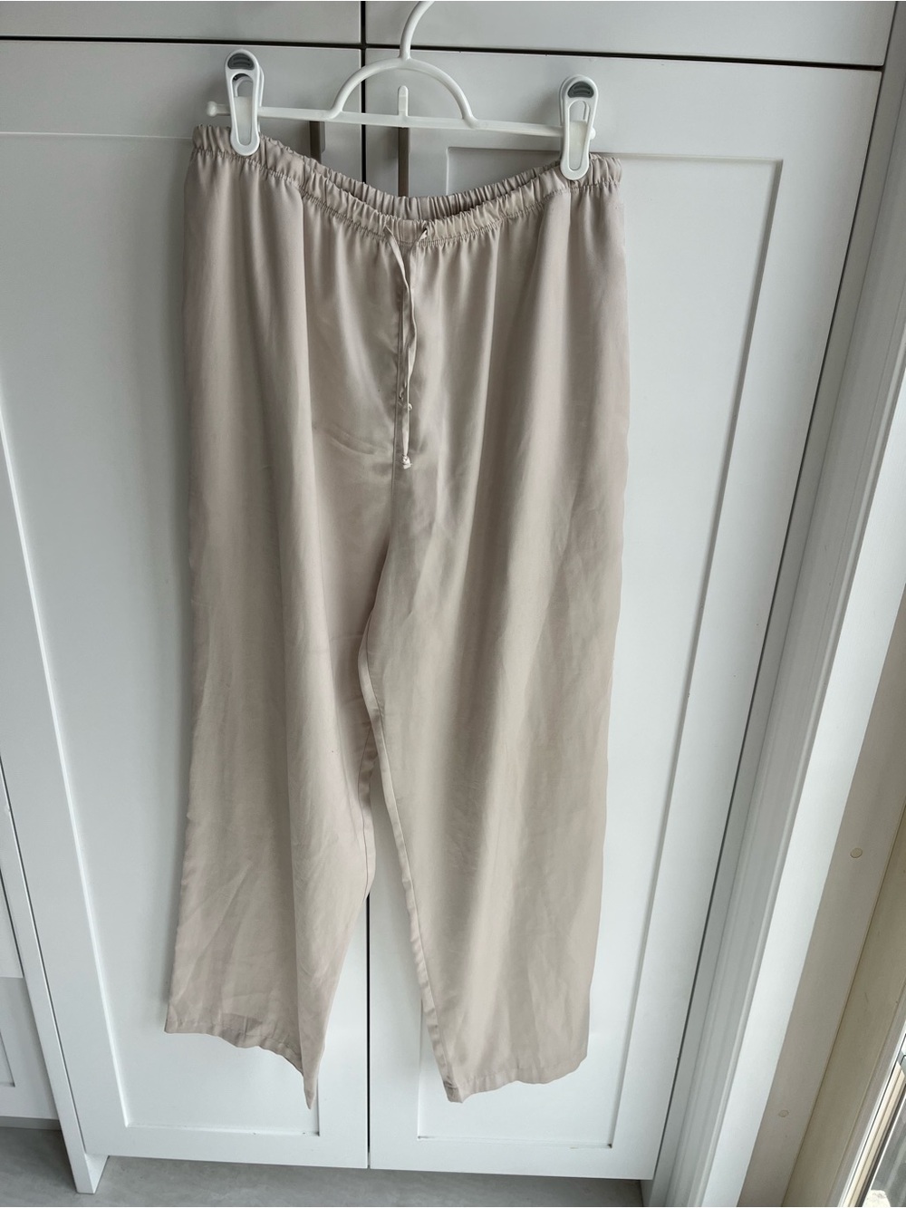 Uniqlo Satin Pants - Picture 2 of 5